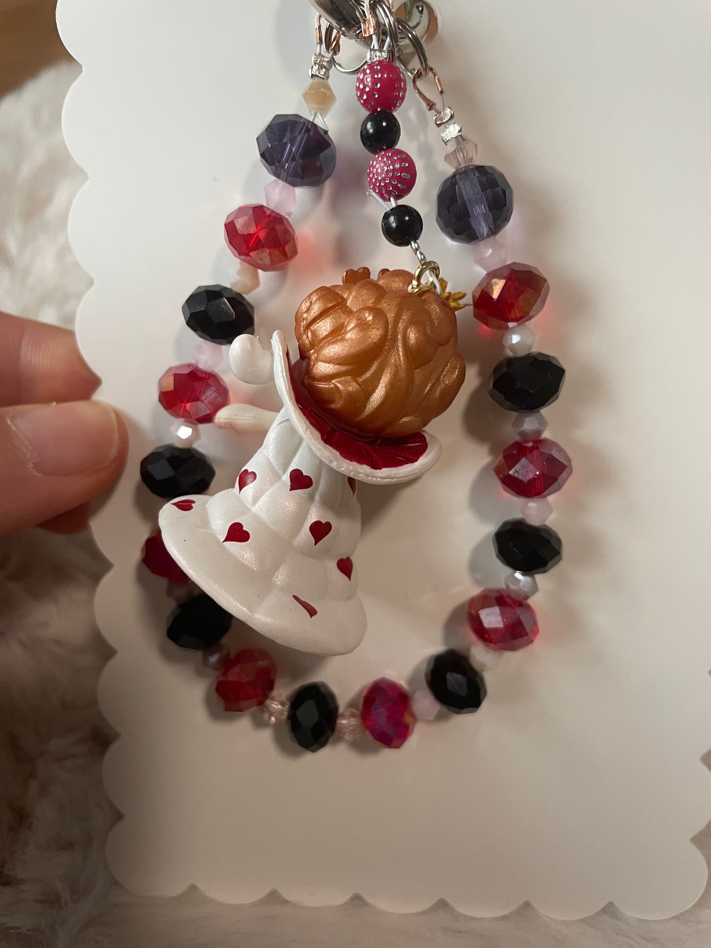 SkullPanda Königin Design Handykette & Taschenanhänger: Der süße kleine Anhänger