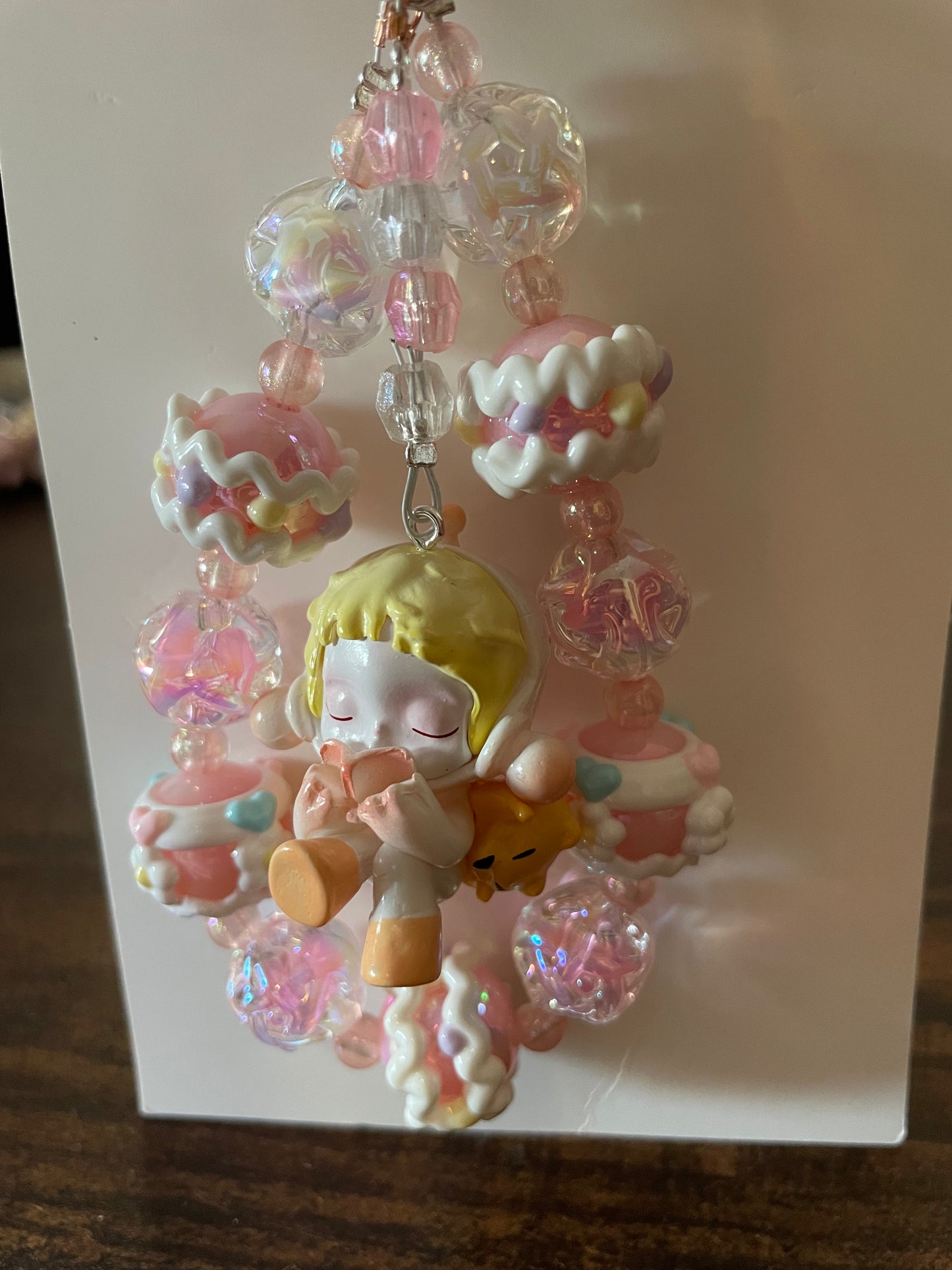 SkullPanda rosa Design Handykette & Taschenanhänger: Der süße kleine Anhänger