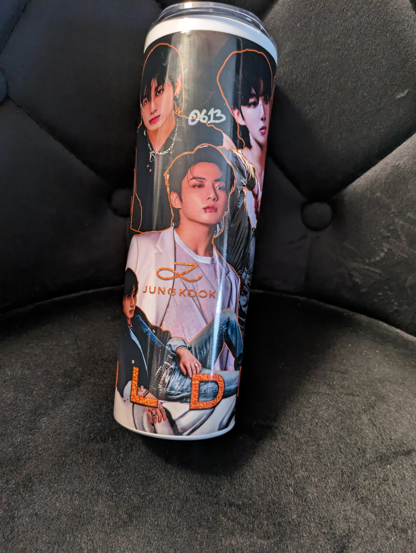 BTS Jungkook Tumbler, Trinkflasche Edelstahl K-Pop, Perfekt für den Sommer und Winter!