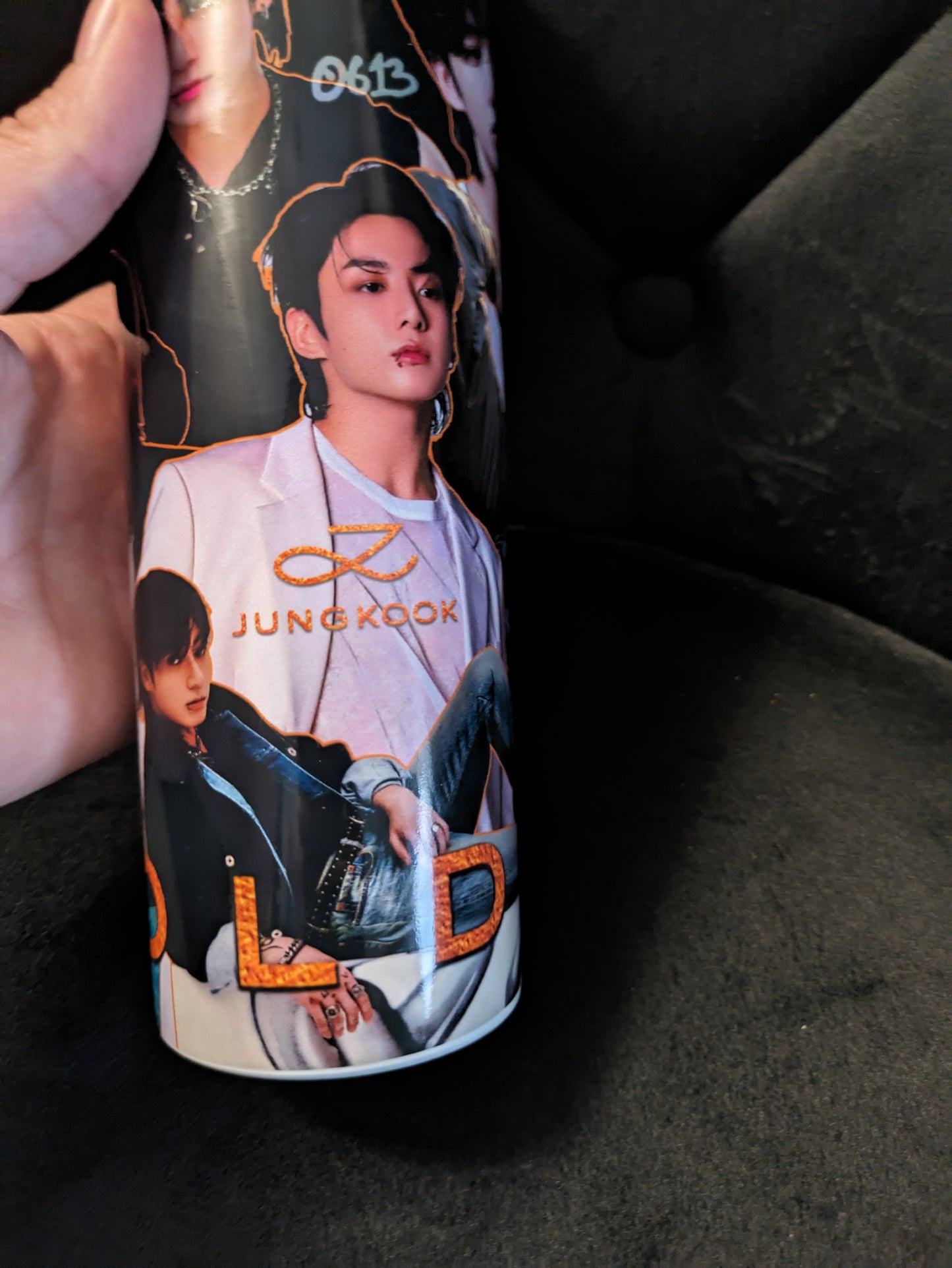 BTS Jungkook Tumbler, Trinkflasche Edelstahl K-Pop, Perfekt für den Sommer und Winter!