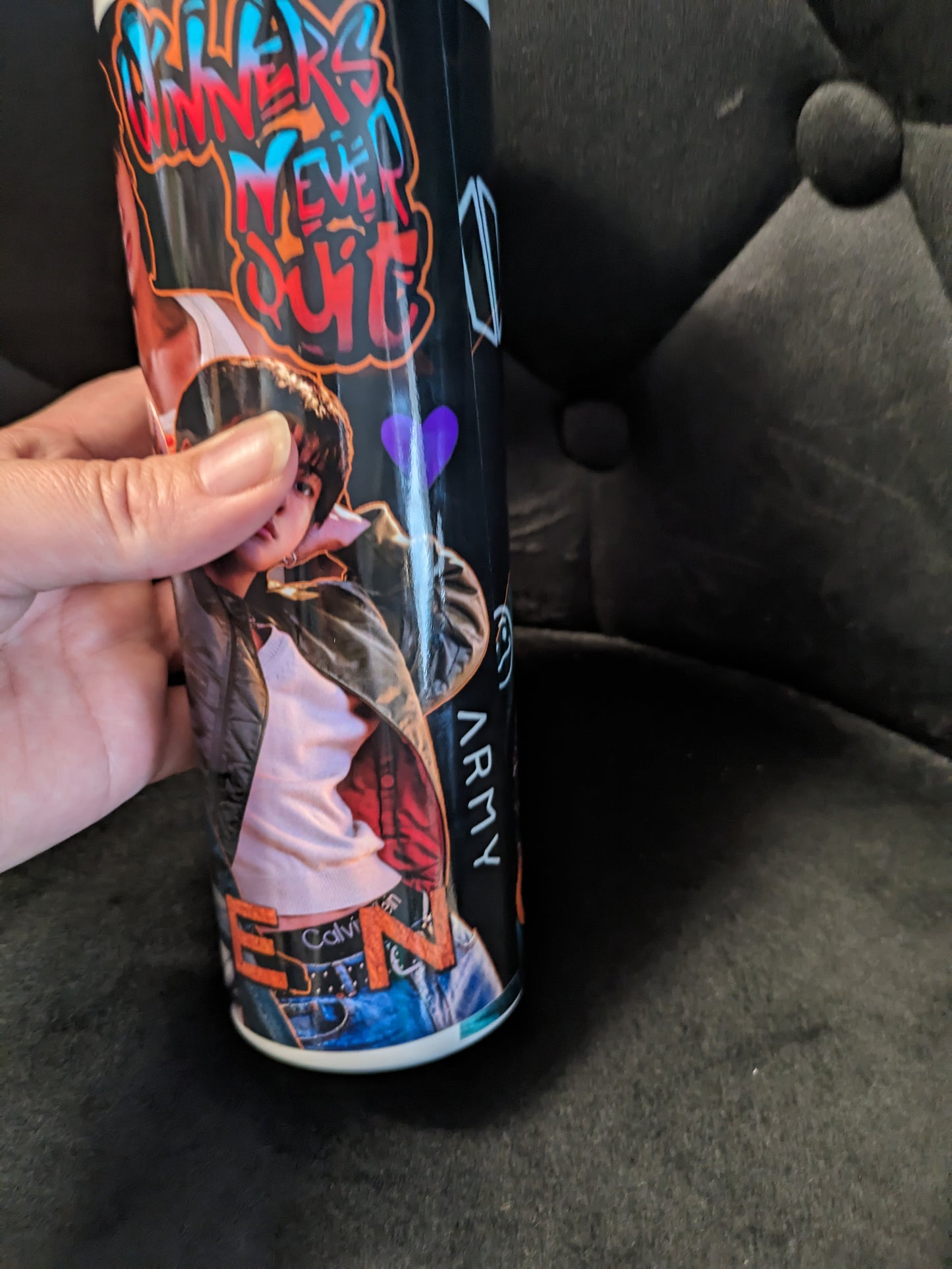 BTS Jungkook Tumbler, Trinkflasche Edelstahl K-Pop, Perfekt für den Sommer und Winter!