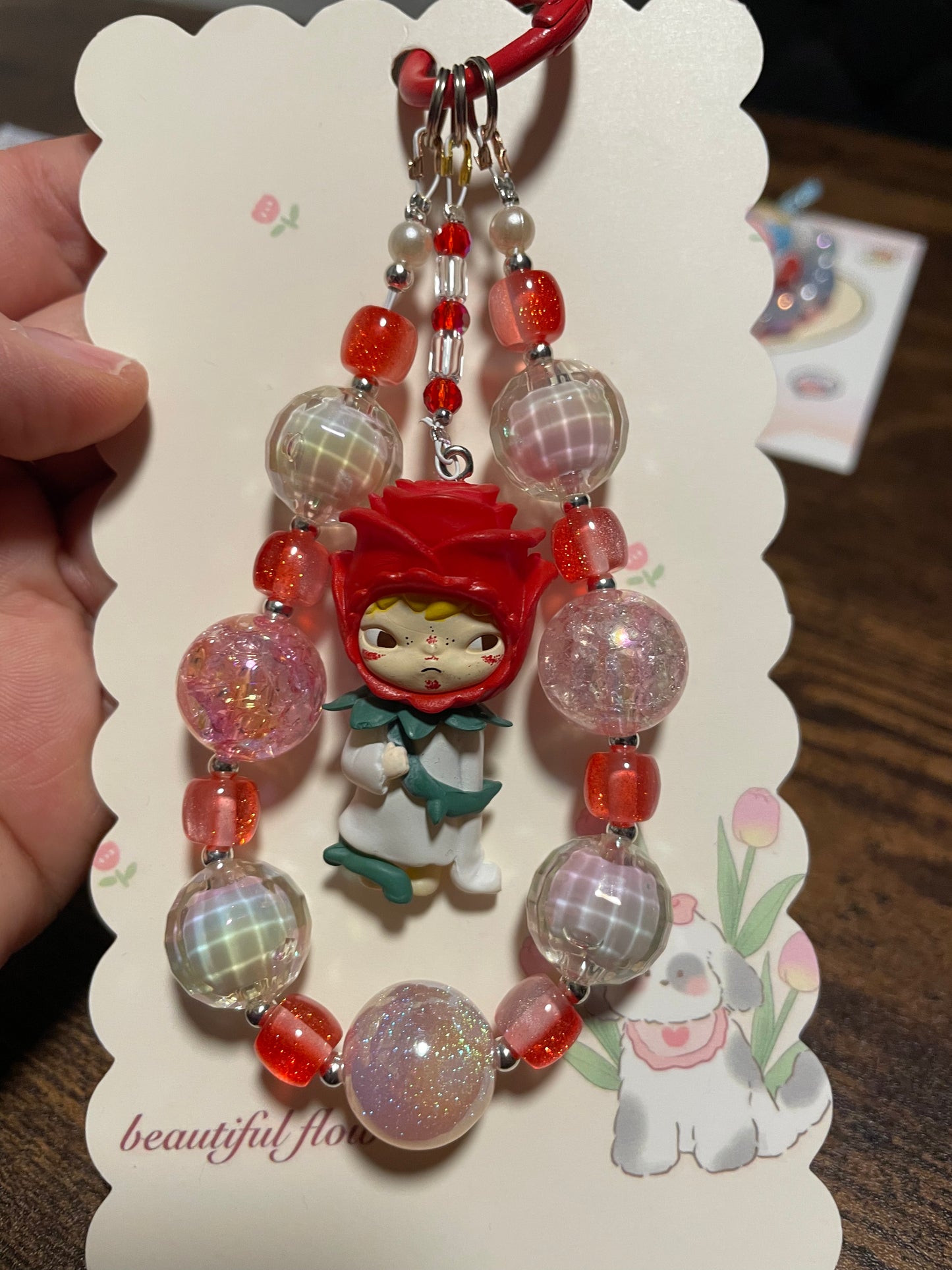 Hirono Rosen mir Rosa Perlen Design Handykette & Taschenanhänger | Der süße kleine Anhänger