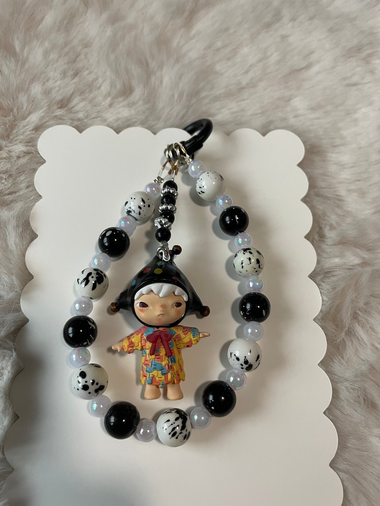 Hirono Design schwarz weiß  Handykette & Taschenanhänger: Der süße kleine Anhänger