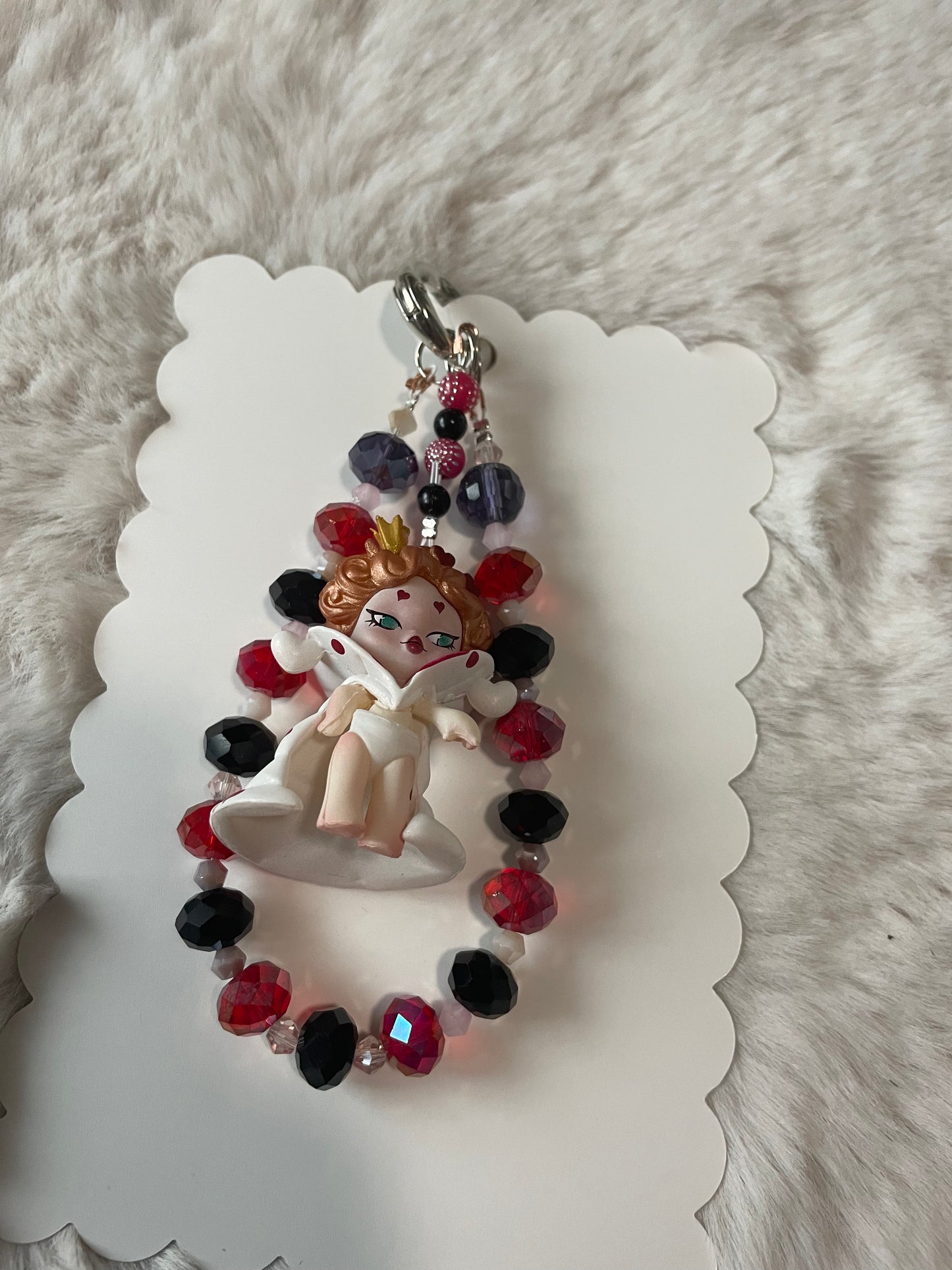 SkullPanda Königin Design Handykette & Taschenanhänger: Der süße kleine Anhänger