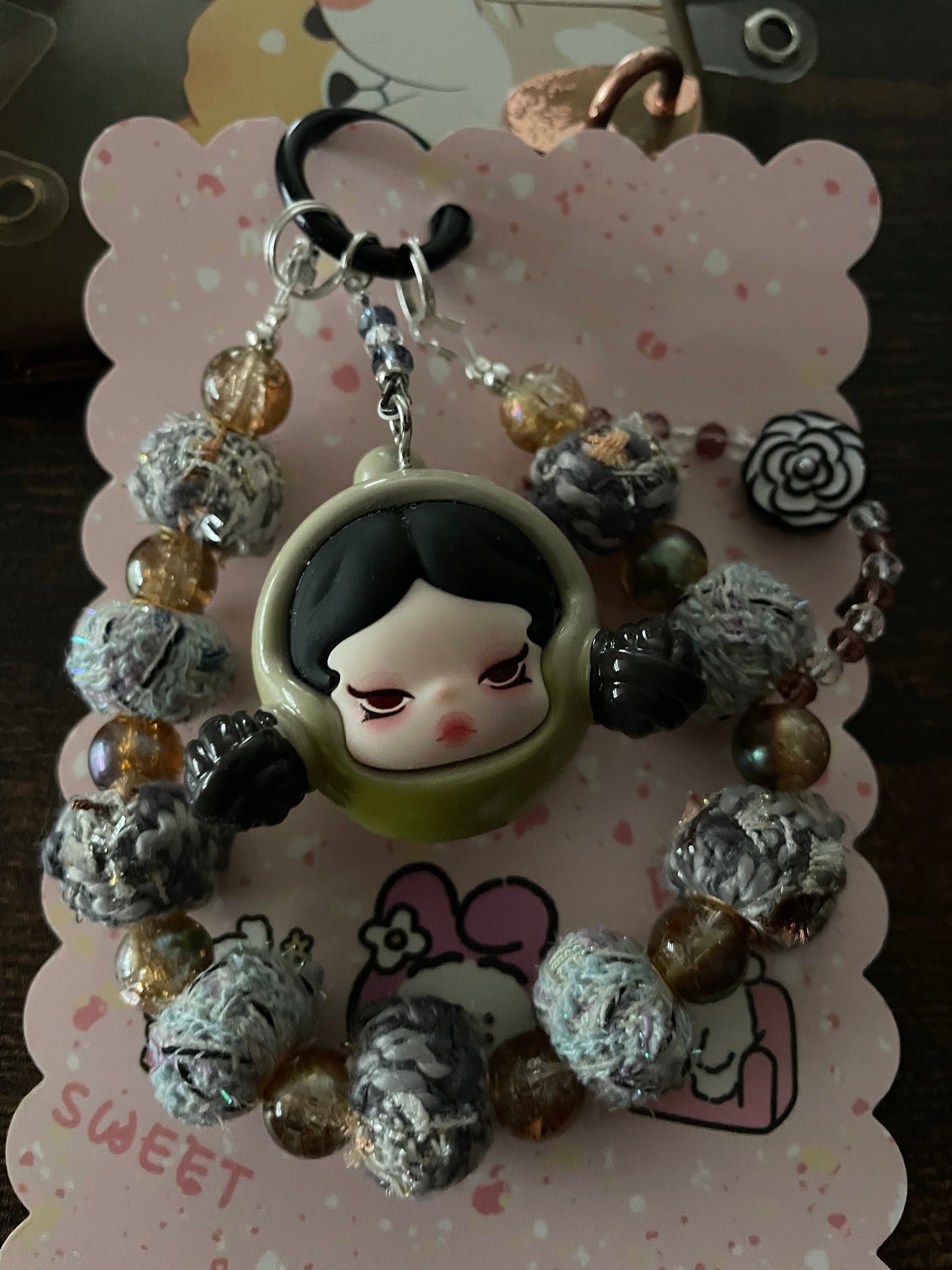 SkullPanda  braun Design Handykette & Taschenanhänger: Der süße kleine Anhänger