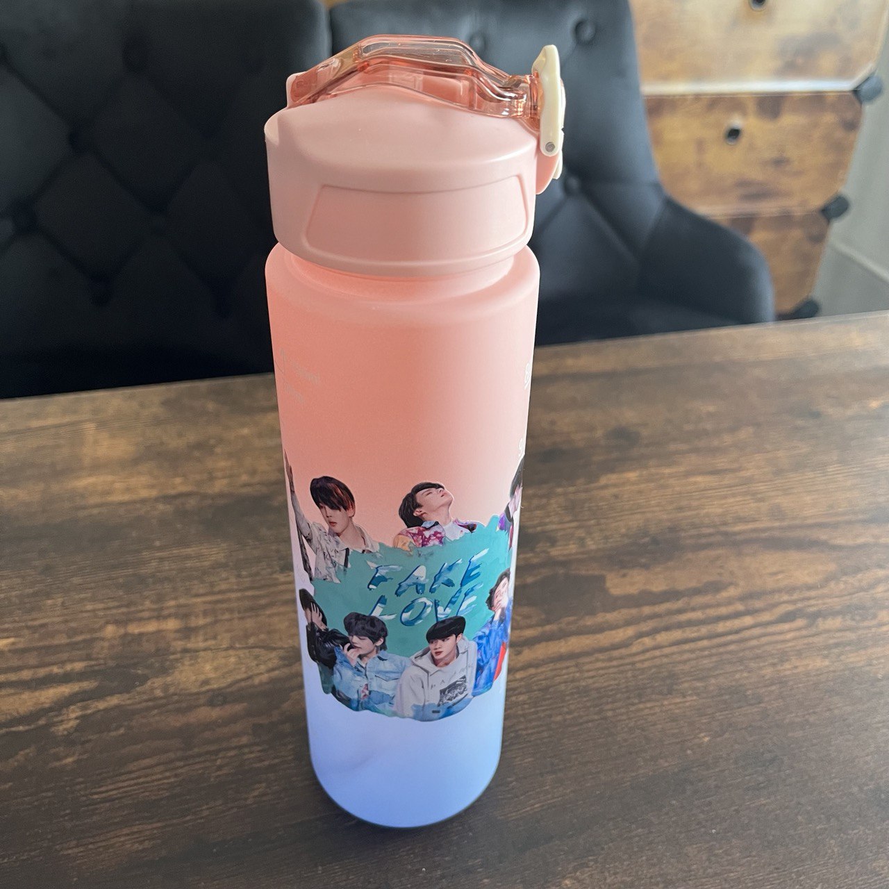 K-Pop Trinkflasche 690 ml – Perfekt für den Sommer! StrayKids, BTS Army Fanmade