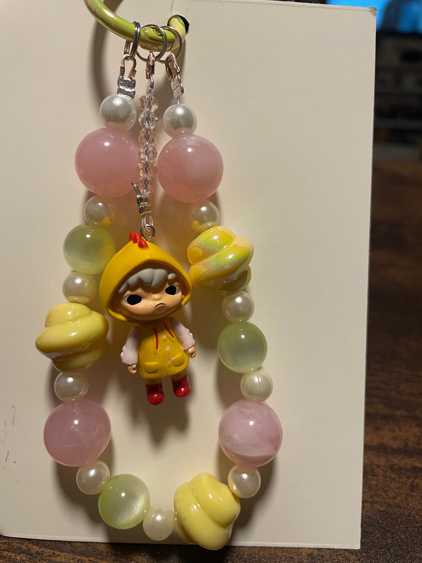 Hirono Rosa gelb Design Handykette & Taschenanhänger: Der süße kleine Anhänger