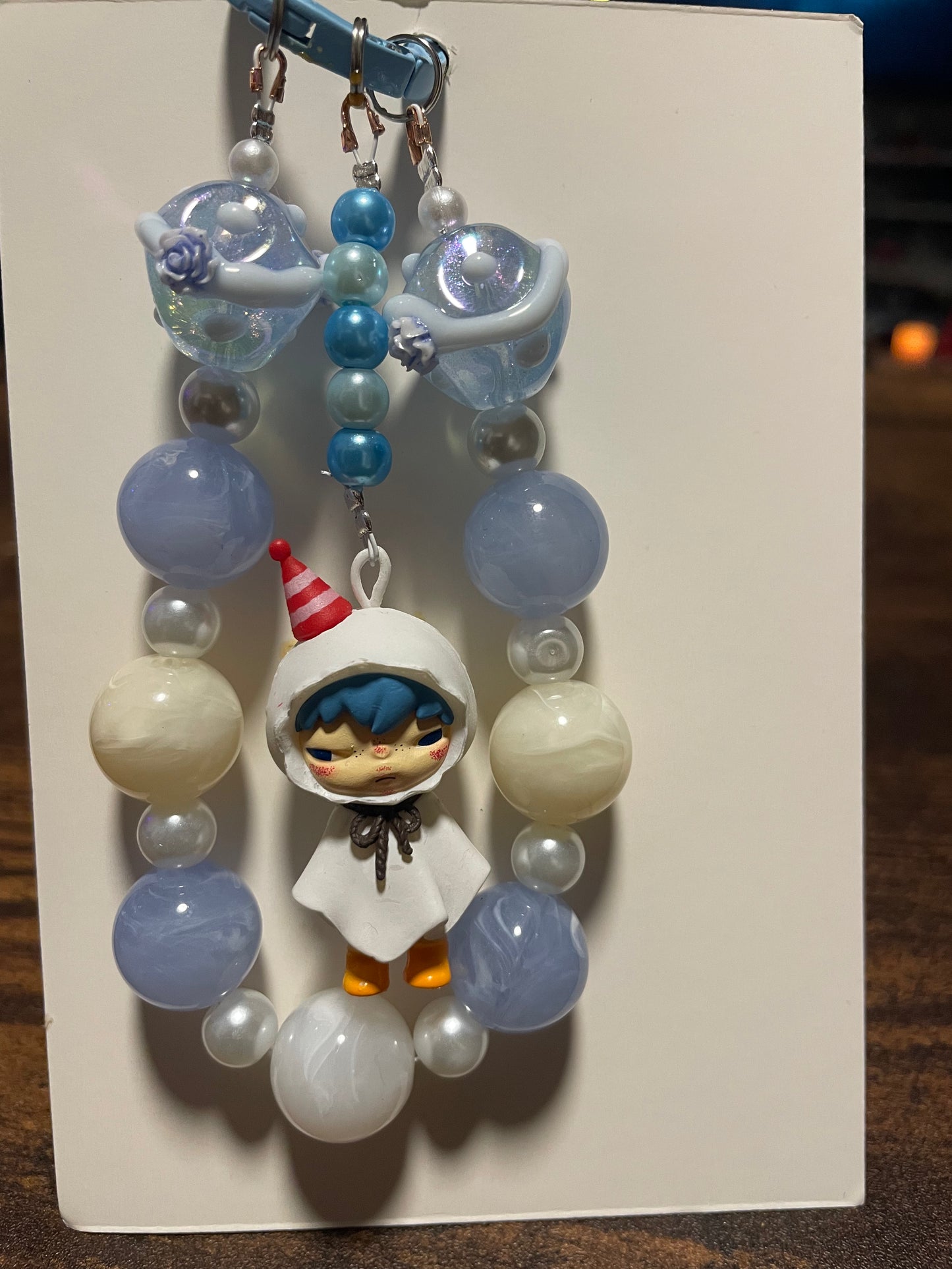 Hirono Blue Design Handykette & Taschenanhänger: Der süße kleine Anhänger