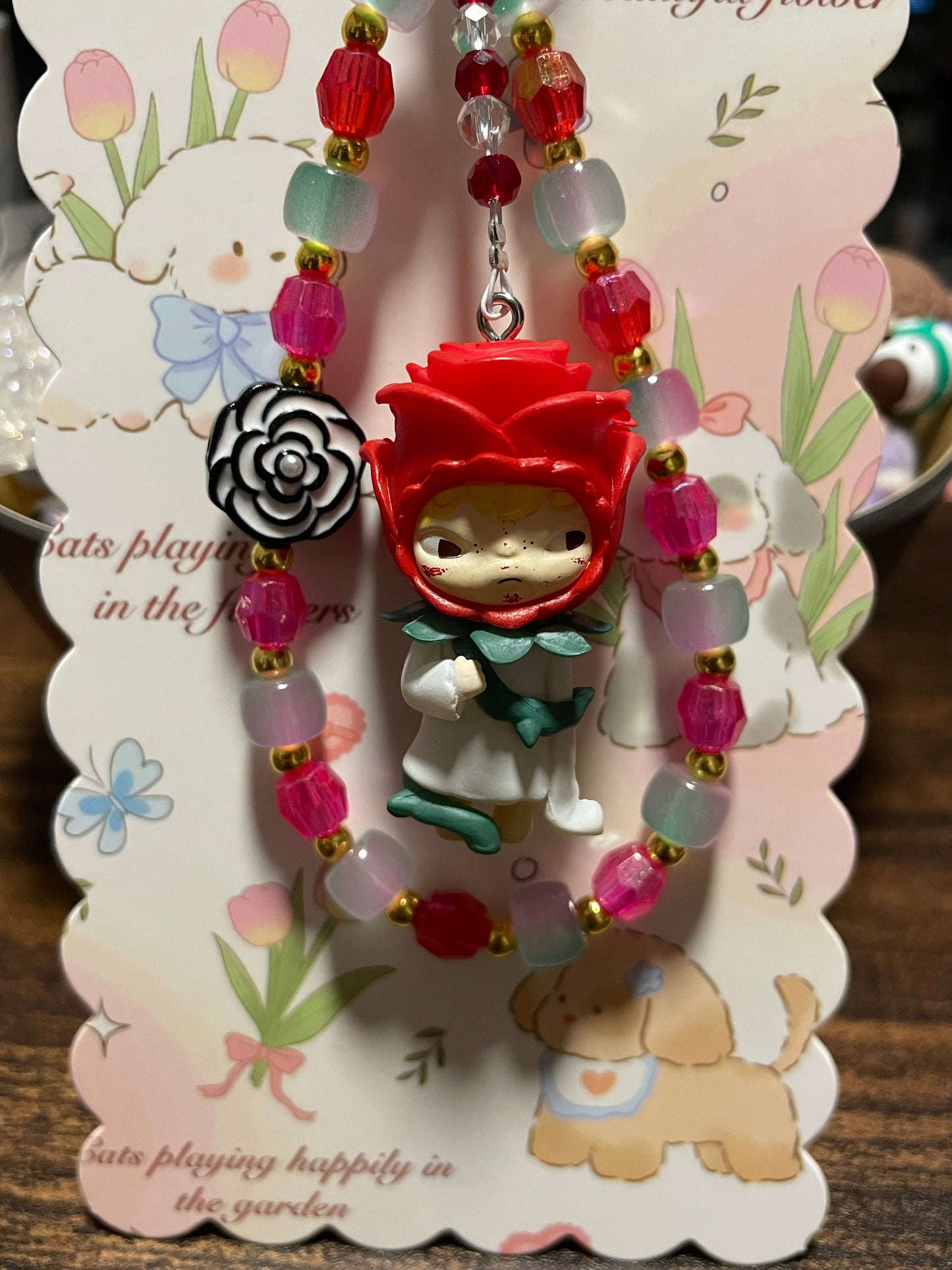 Hirono Rosen Design Handykette & Taschenanhänger | Der süße kleine Anhänger