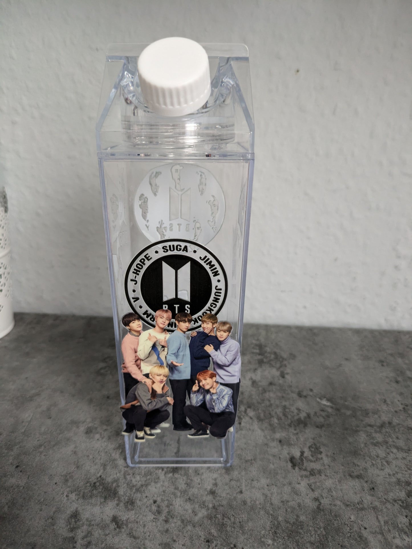 K-Pop Drinks Container - Drinking Bottle 500ml, Ateez, BTS, Straykids, Seventeen, Oneus