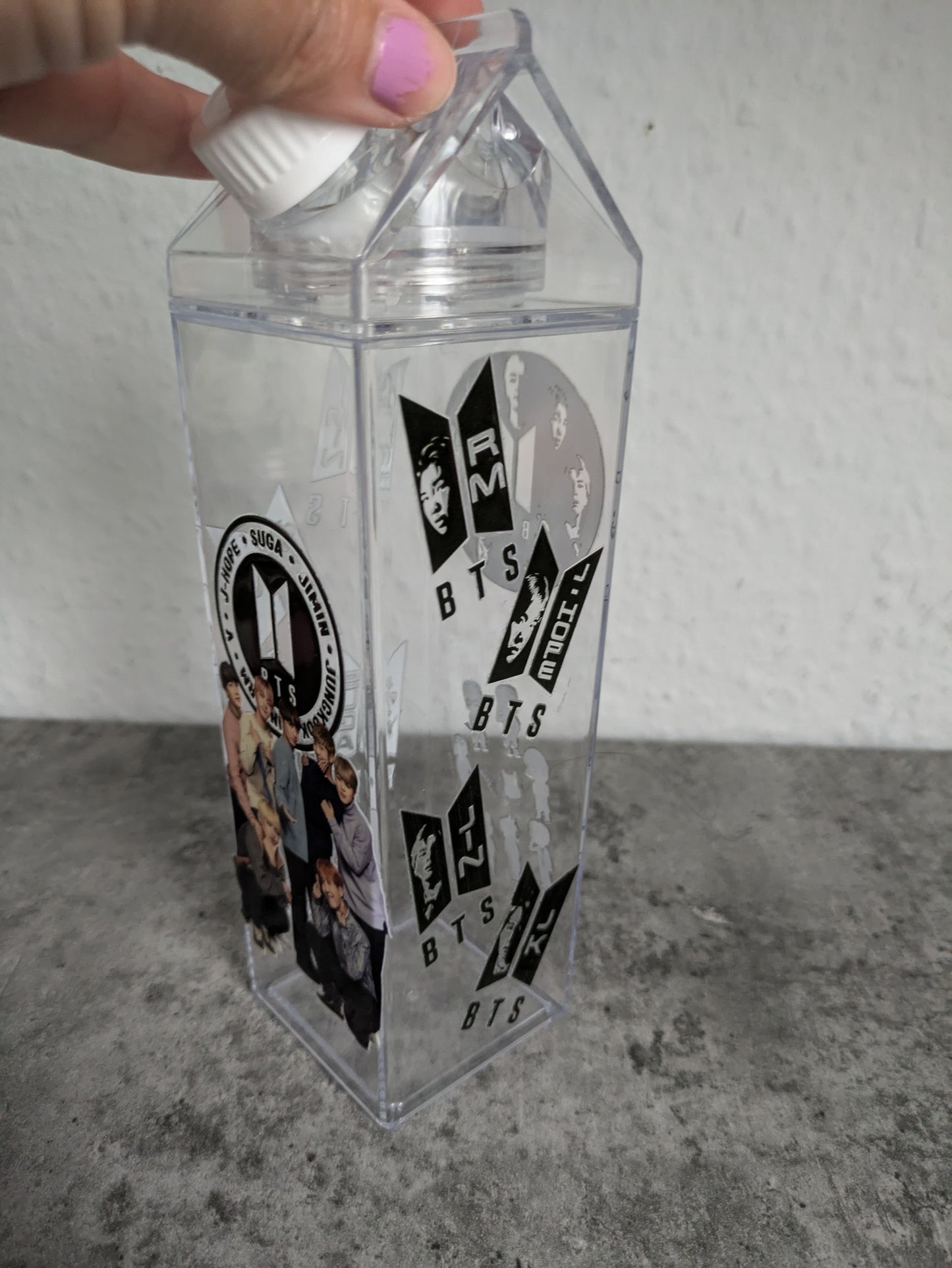 K-Pop Drinks Container - Drinking Bottle 500ml, Ateez, BTS, Straykids, Seventeen, Oneus