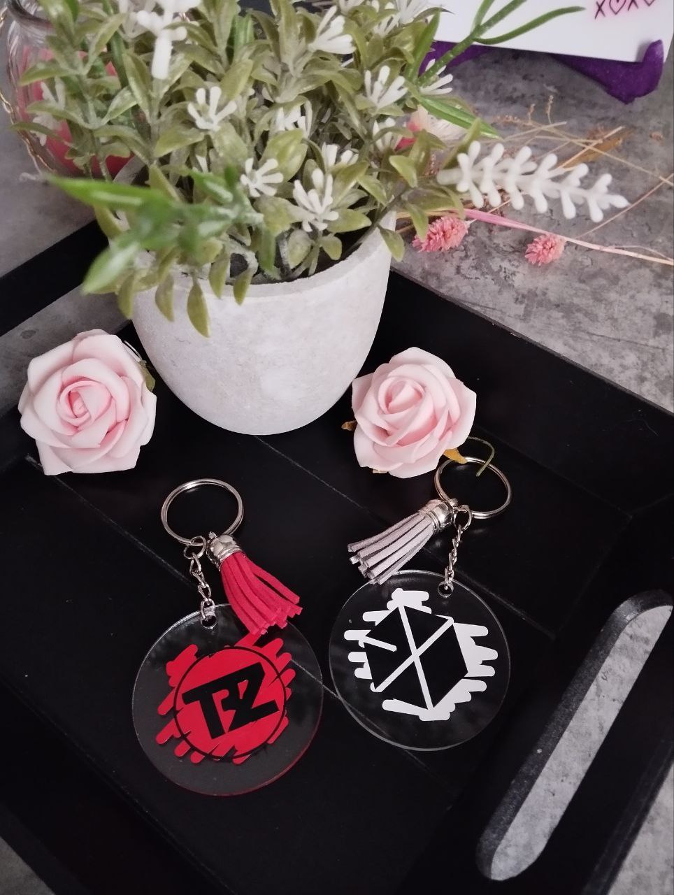 K-Pop Schlüsselanhänger, Straykids,Seventeen, Bts, Twice, The Rose usw. Selfmade Geschenkidee